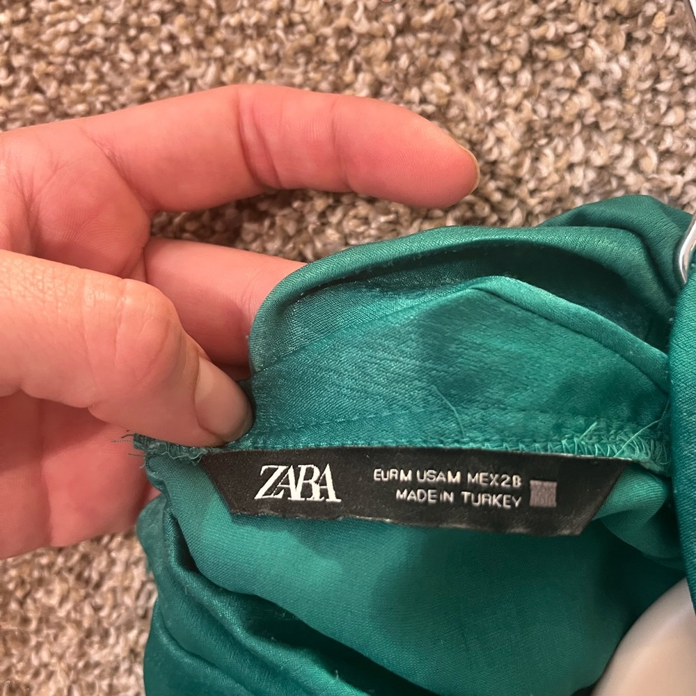 RUCHED SATIN EFFECT TOP GREEN - Picture 6 of 8